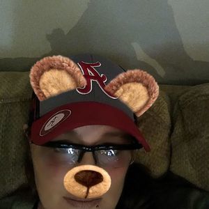 Meet your Posher, Becky